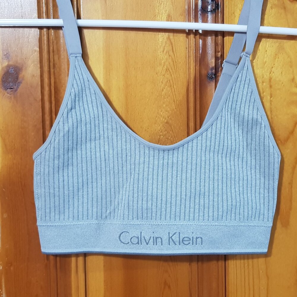 Calvin Klein Sports Seamless Bra size M